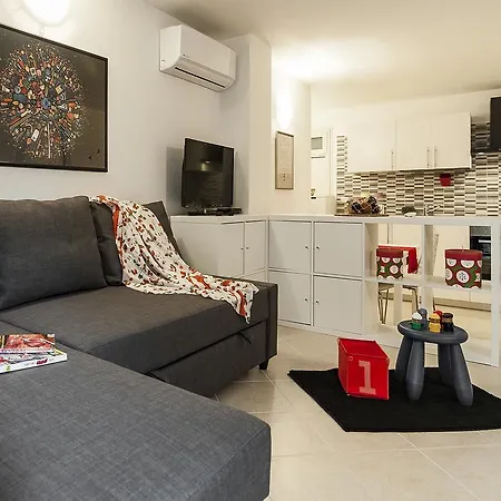 Cariddi Loft Apartmán *